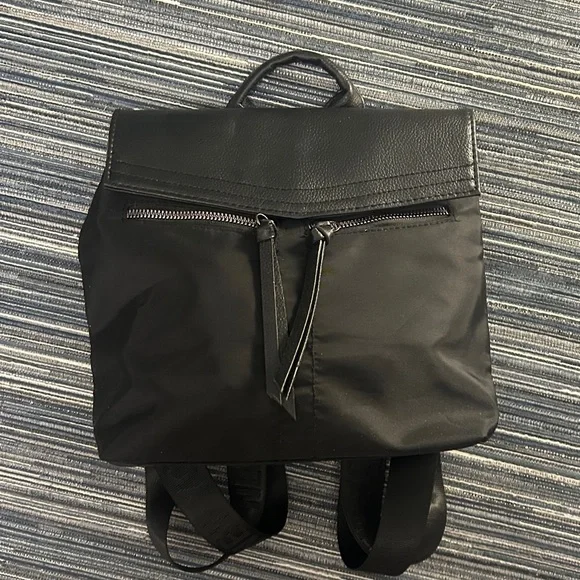 🆕 Botkier New York Mini Trigger Nylon Black Backpack - Picture 5 of 6